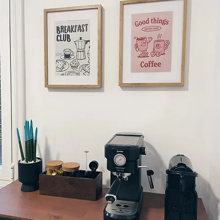 Con Terraza En El Centro De Lägenhet