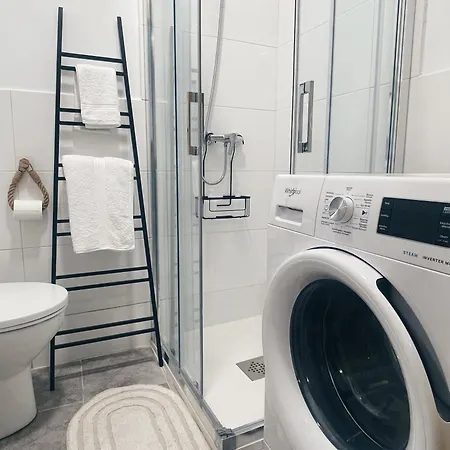 Con Terraza En El Centro De Lägenhet *