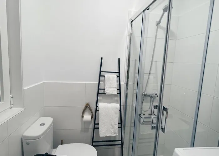 Con Terraza En El Centro De Διαμέρισμα *